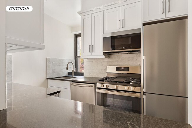 Building Photo - 29 W 65th St