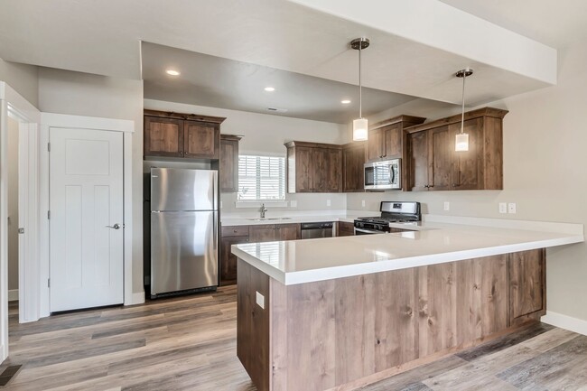 Foto del edificio - 3 Bed Townhome - Provo's Southeast Bench