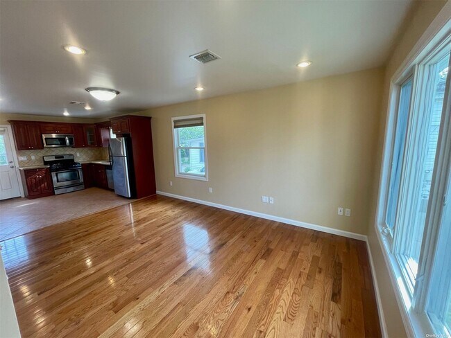 Foto del edificio - 167 Jackson Ave