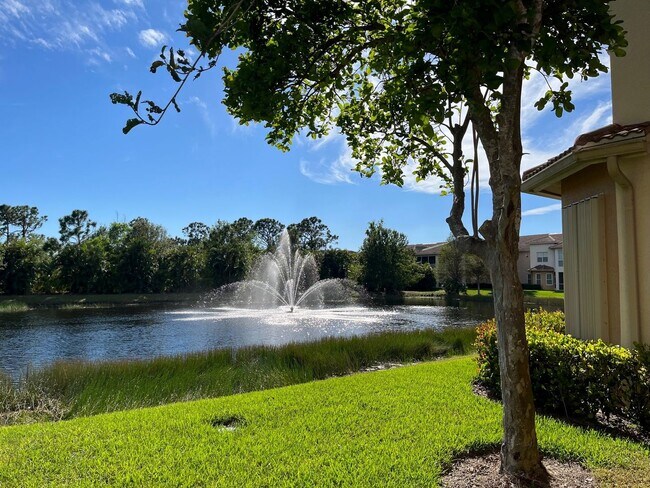 Foto del edificio - Meadows of Estero 1st floor unit with 2 car garage