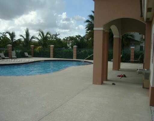 Foto del edificio - 2930 SE 13th Ave