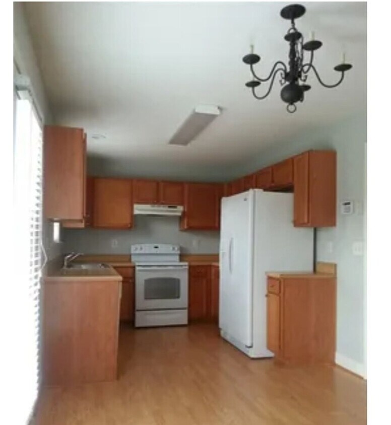 Foto principal - 641 Bay Branch Road Lamar, SC
