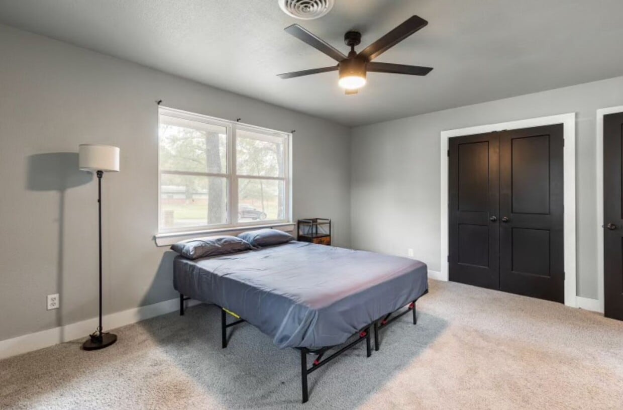 Primary Photo - Fully Furnished Room for Rent- $550- Loren...