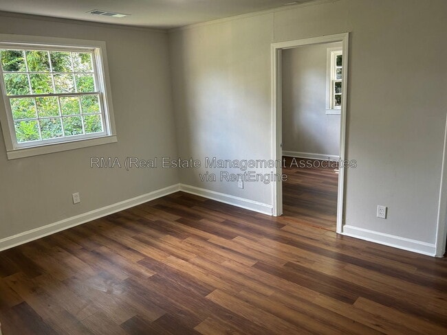Building Photo - 1342 Drewery Ave