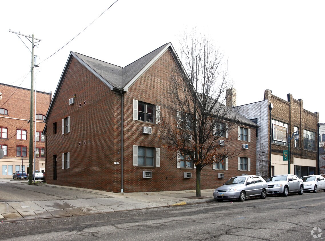 Foto del edificio - 121 W 5th St