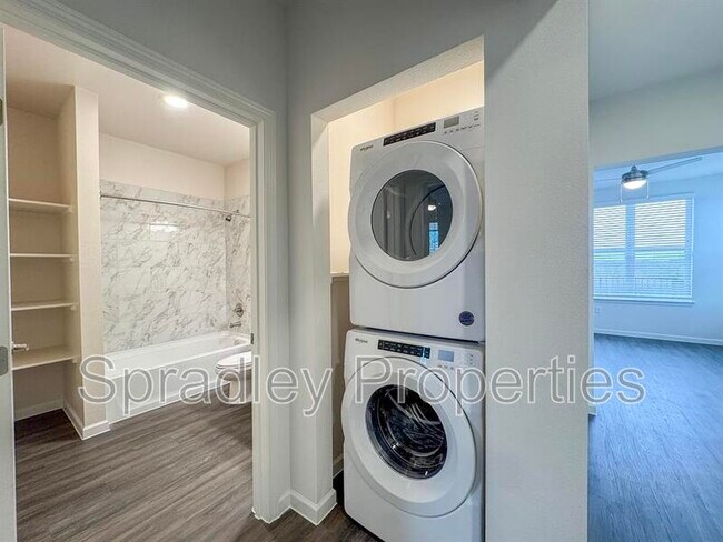 Foto del edificio - 710 Shine St