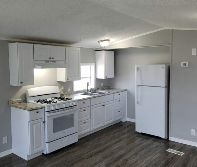 Foto del edificio - 113 Foxglove Ln