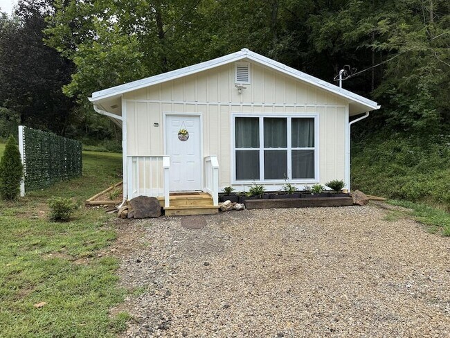 Foto del edificio - 1748 Allison Watts Rd
