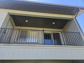 Building Photo - 206 11th Ave W