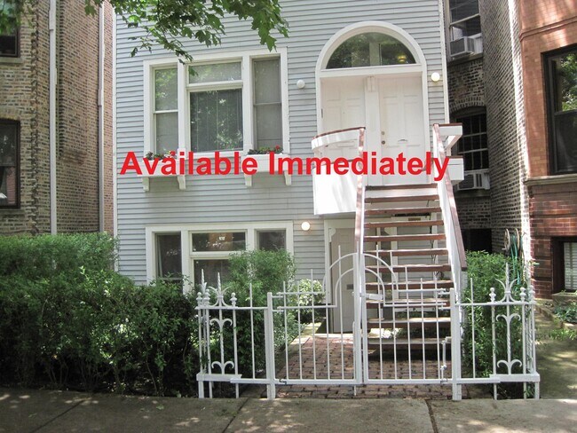 Front of Building - 2942 N Racine Ave
