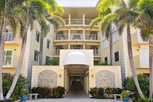 Foto del edificio - 3000 Gulf Shore Blvd N