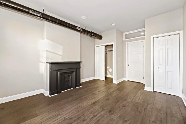 Building Photo - 167 Columbus Dr