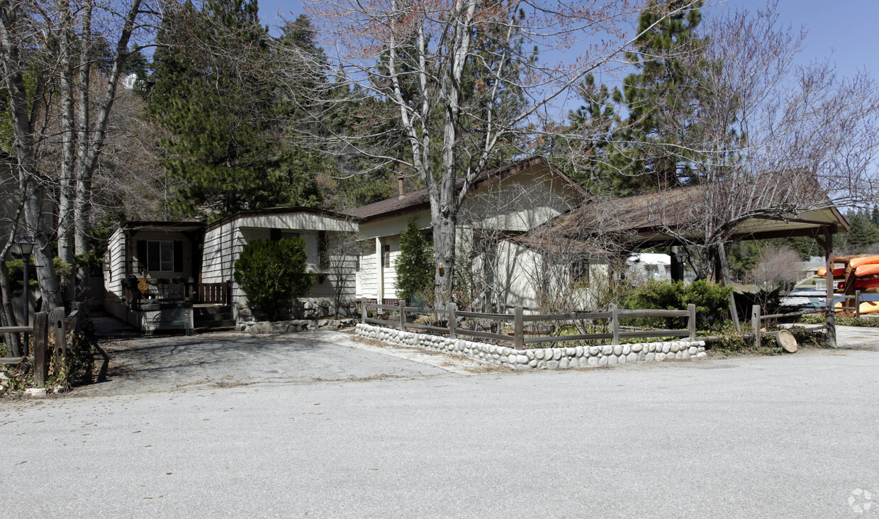 Building Photo - Creekside Trailer Park