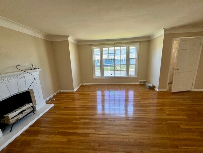 Foto del edificio - 3434 Silsby Rd