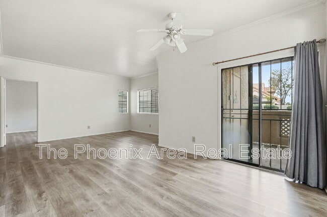 Building Photo - 930 N Mesa Dr