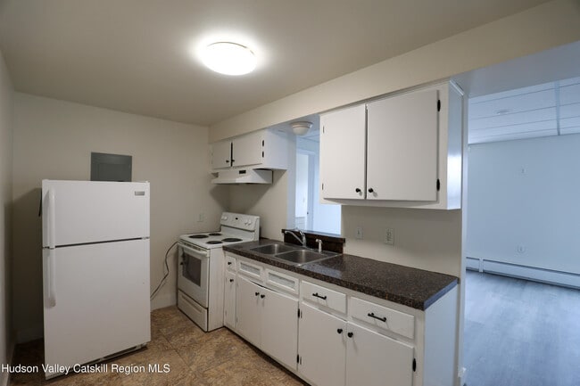 Building Photo - 184-186-186 Broadway