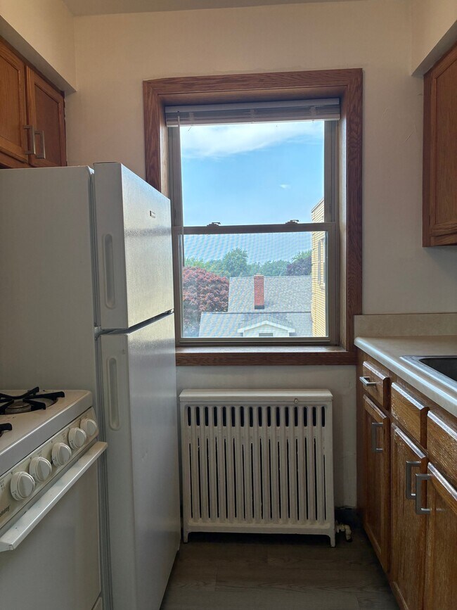 Foto del edificio - 2150 W 8th St