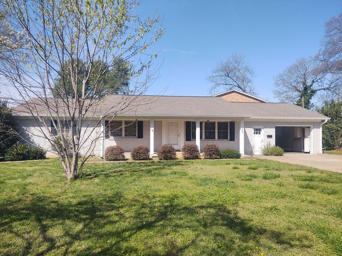 520 S Washington St, Shelby, NC 28150 House Rental in Shelby, NC