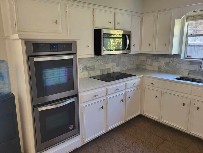 Building Photo - 4602 Sandy Oak Ct