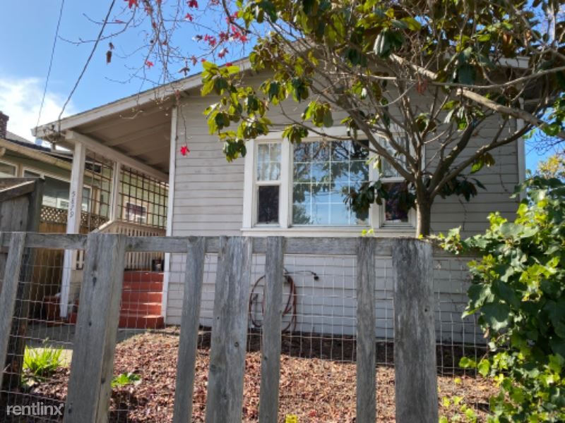 Foto principal - 3 br, 1 bath House - 5879 Marshall St