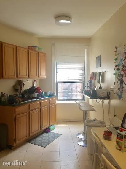 Building Photo - 4 br, 1.5 bath  - 575 Riverside Dr