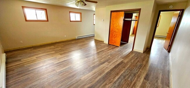 Foto del edificio - 253 Hillside Cir