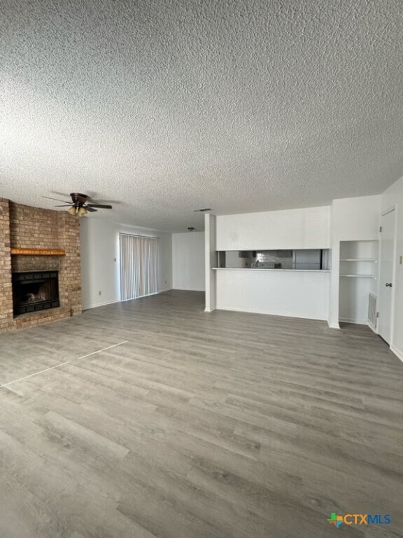 Foto del edificio - 1815 Cedarhill Dr