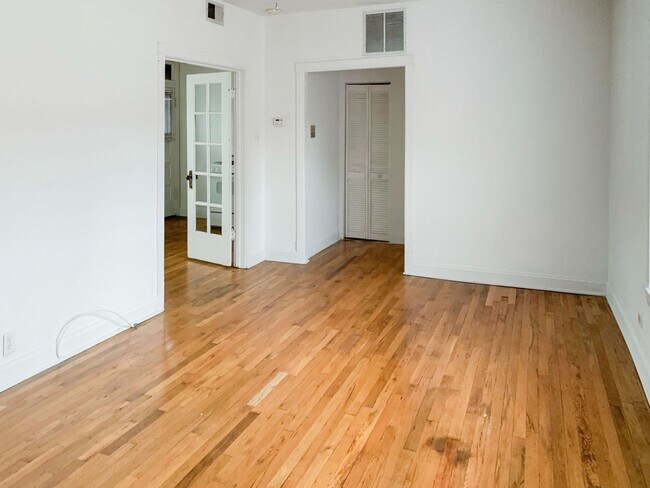 Foto del edificio - 3525 N Broadway St