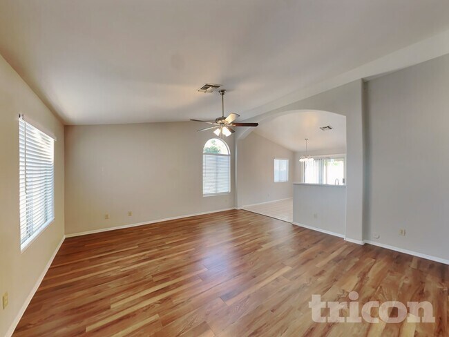 Foto del edificio - 3644 W Melinda Ln