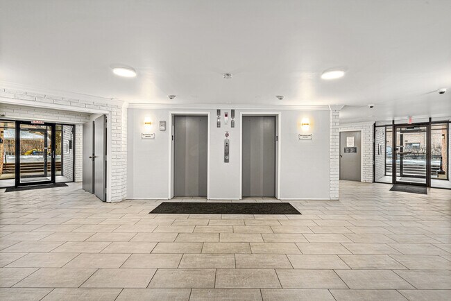 Foto del edificio - 5310 N Chester Ave