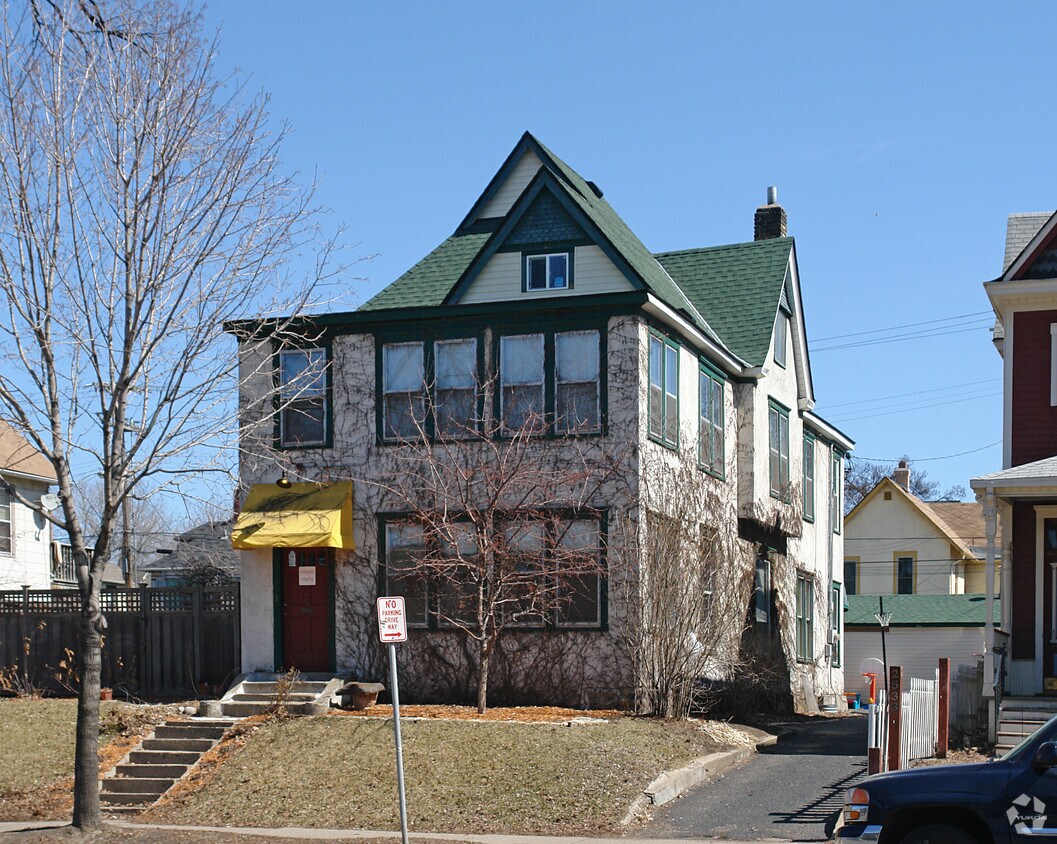 Foto del edificio - 2533 Lyndale Ave S