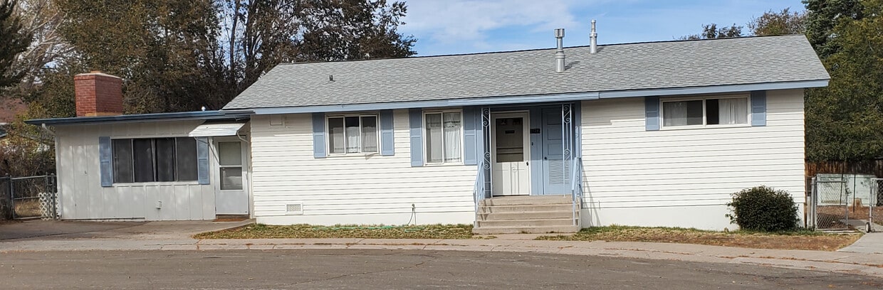 Frente de la casa - 1217 1st St