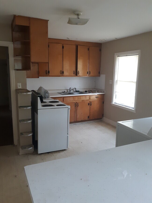 80 Palmetto, Clinton, SC 29325 House Rental in Clinton, SC