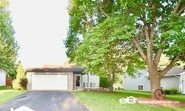 Building Photo - 13743 Yosemite Ave S