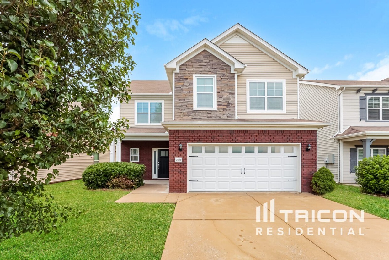 Foto principal - 2409 Salem Glen Crossing Murfreesboro TN