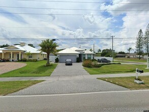 Building Photo - 2902 SW Savona Blvd