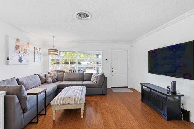 Foto del edificio - 2039 Pine Ridge Dr