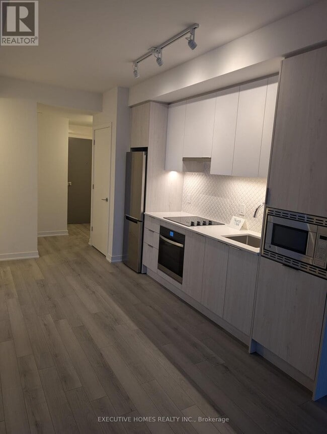 Building Photo - 3071 Trafalgar Rd