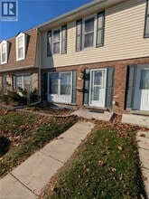 Building Photo - 596 Grey St