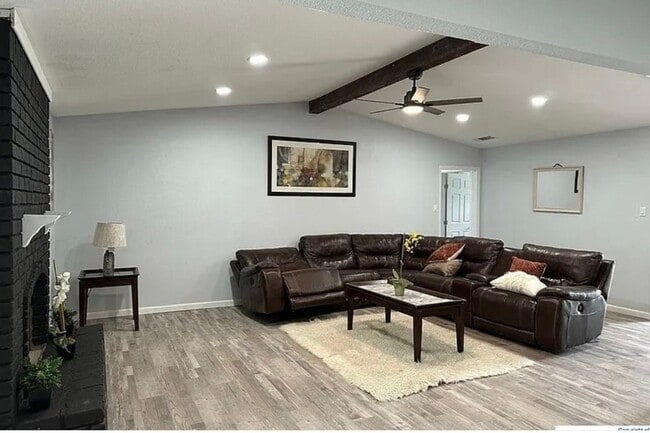 Foto del edificio - 2603 Lake Rd