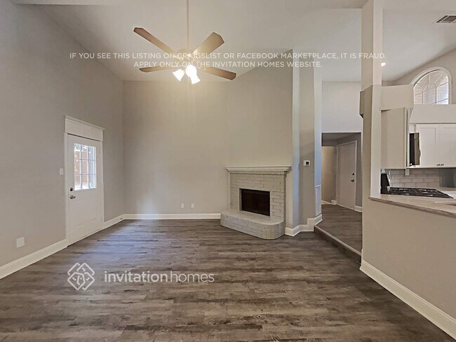 Building Photo - 2512 Vistaview Dr