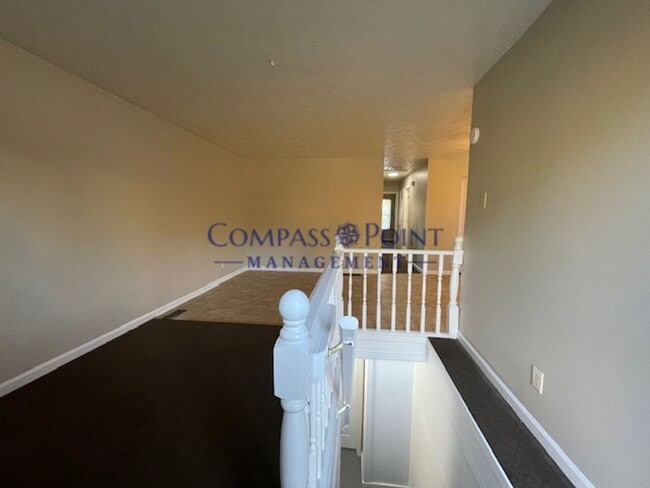 Building Photo - Welcome To Your New Home! FIRST MONTH'S RENT FREE!!