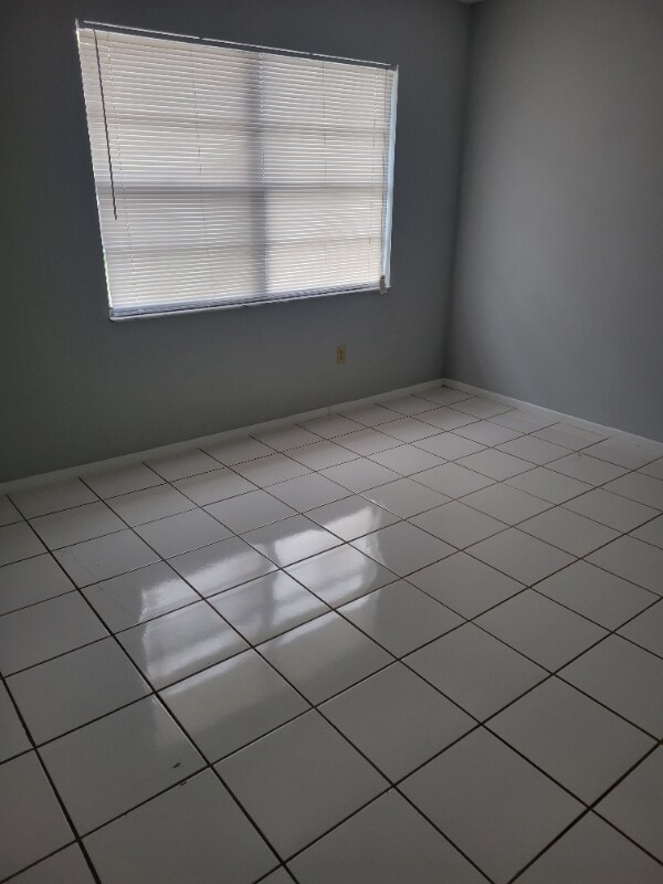 Foto del edificio - 14021 Village Terrace Dr