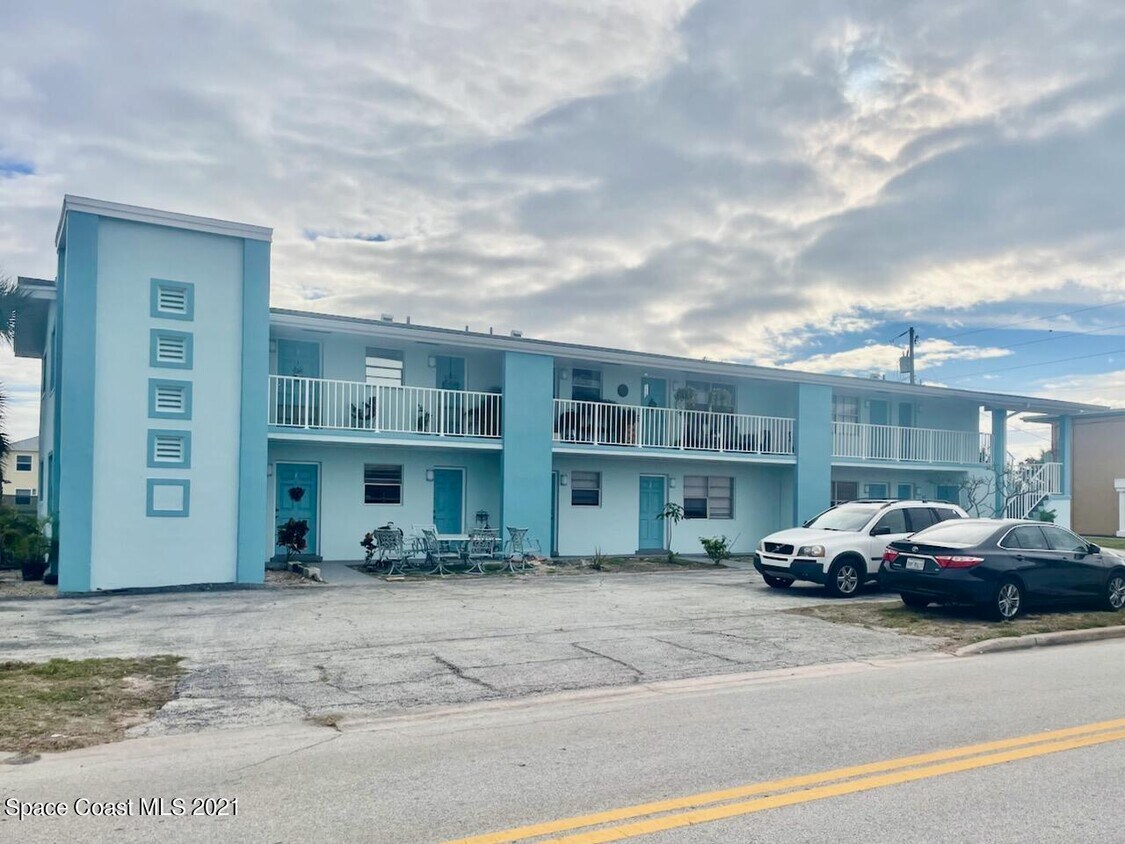 810 S Orlando Ave Unit 6, Cocoa Beach, FL 32931 Apartment for Rent in
