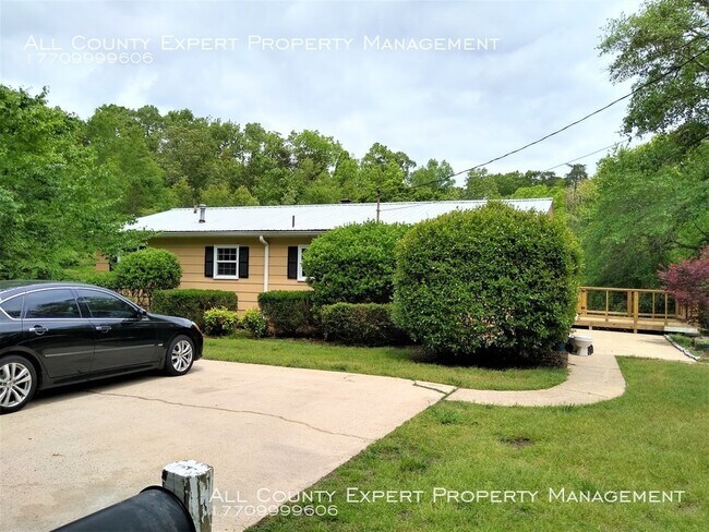 Building Photo - Great 3 bedroom 2 bath home in Lake Commun...