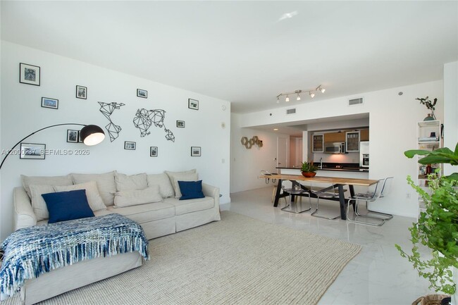 Building Photo - 951 Brickell Ave