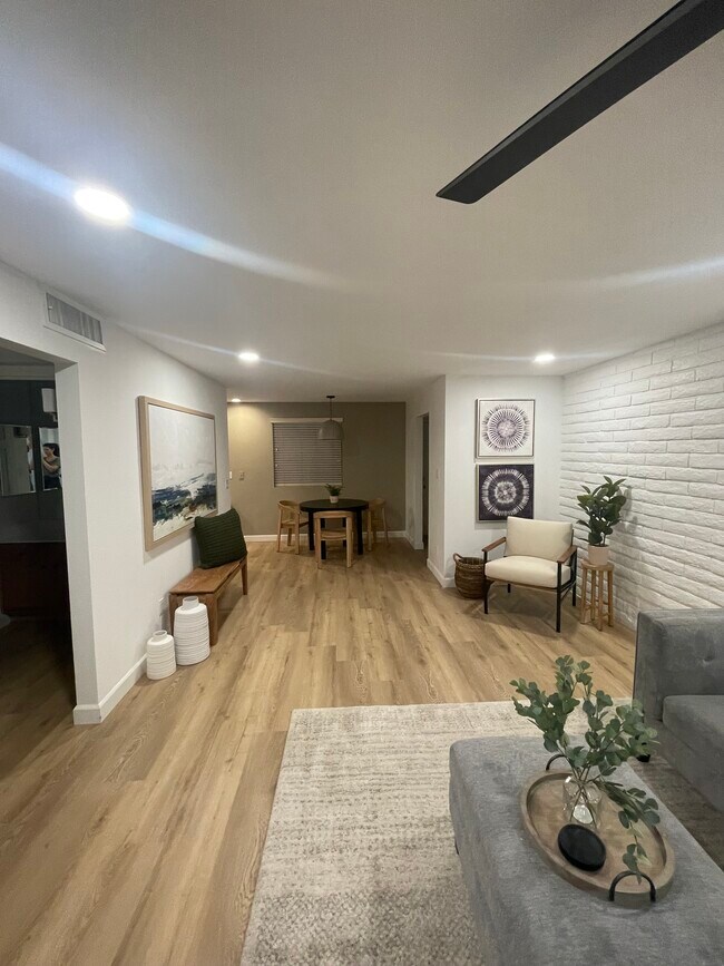 Foto del edificio - 4354 N 82nd St