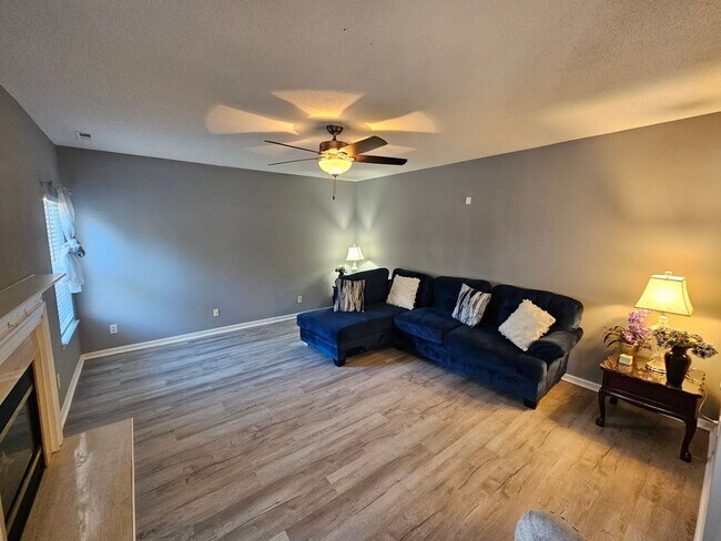 Foto del edificio - STEEPLECHASE