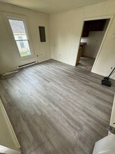 Building Photo - 2121 Hazelwood Ave