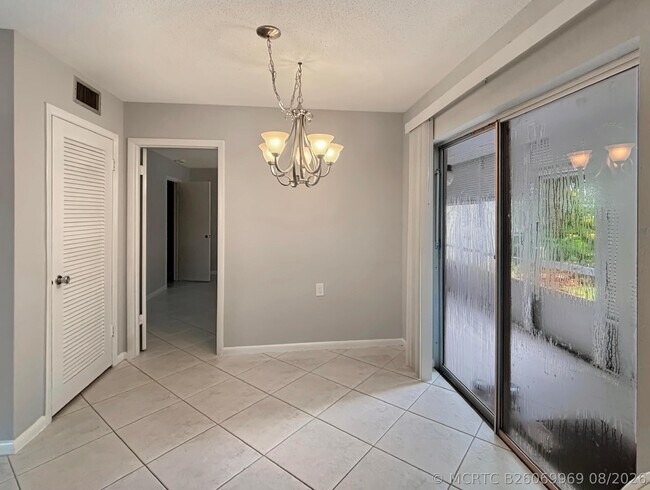 Foto del edificio - 3154 Meridian Way S
